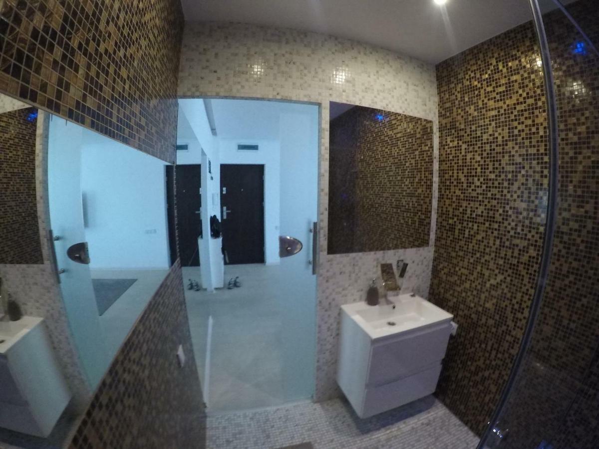 Nowoczesny Apartament III Al. Nmp تشينستوخوفا المظهر الخارجي الصورة